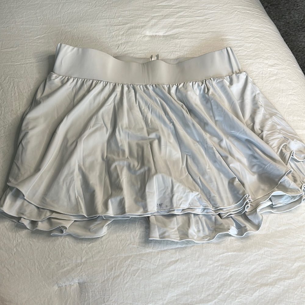 White Amazon tennis skirt